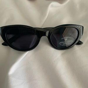 NEW! Missguided Women’s Cat Eye Sunglasses